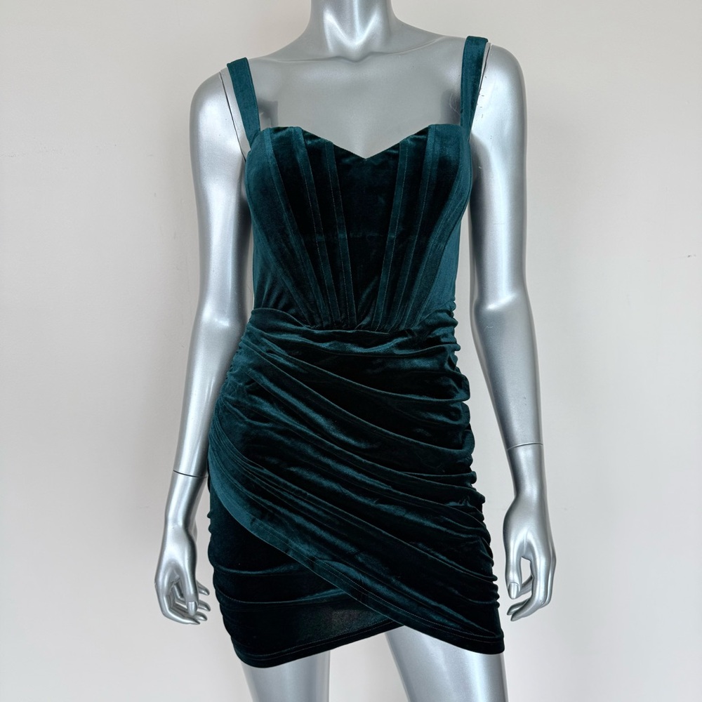 NWT!!! Luxe Dress green velvet dress size M